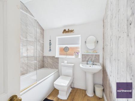 6 bedroom Semi-detached house for sale in Victoria Road, Mablethorpe, LN12