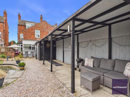6 bedroom Semi-detached house for sale in Victoria Road, Mablethorpe, LN12