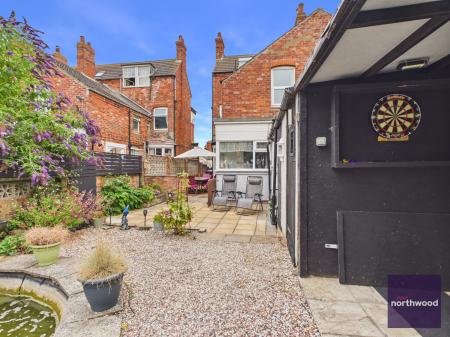 6 bedroom Semi-detached house for sale in Victoria Road, Mablethorpe, LN12