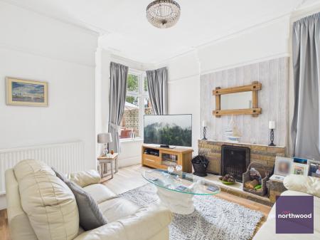 6 bedroom Semi-detached house for sale in Victoria Road, Mablethorpe, LN12