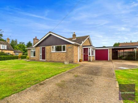 3 bedroom Detached bungalow for sale in Pinfold Lane, Alford, LN13