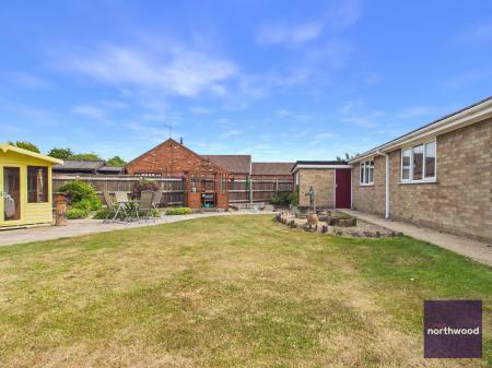 3 bedroom Detached bungalow for sale in Pinfold Lane, Alford, LN13