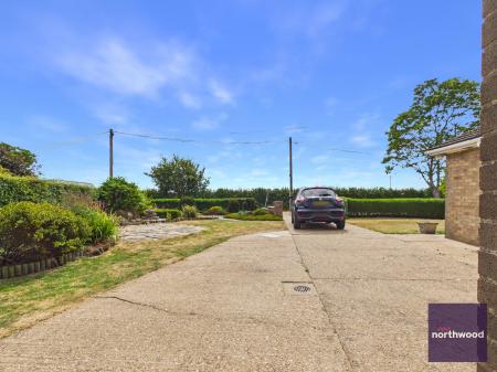 3 bedroom Detached bungalow for sale in Pinfold Lane, Alford, LN13