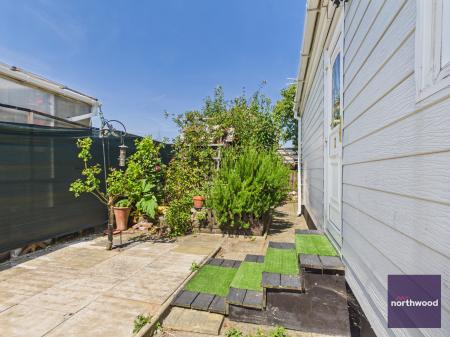 2 bedroom Park home for sale in Seahaven Springs, Mablethorpe, LN12