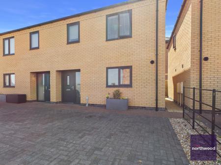 3 bedroom Semi-detached house for sale in Bradley Close, Mablethorpe, LN12