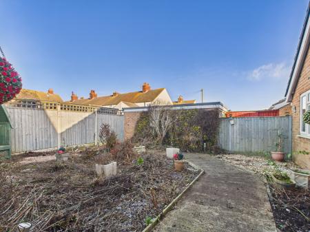 2 bedroom Detached bungalow for sale in Camelot Gardens, Sutton on Sea, LN12