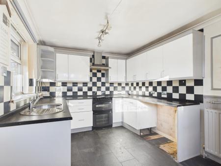 2 bedroom Detached bungalow for sale in Camelot Gardens, Sutton on Sea, LN12