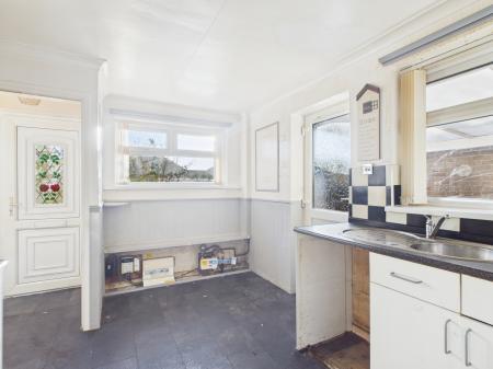 2 bedroom Detached bungalow for sale in Camelot Gardens, Sutton on Sea, LN12