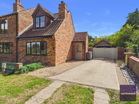 2 bedroom Semi-detached house for sale in Station Villa Station Road, Theddlethorpe, LN12