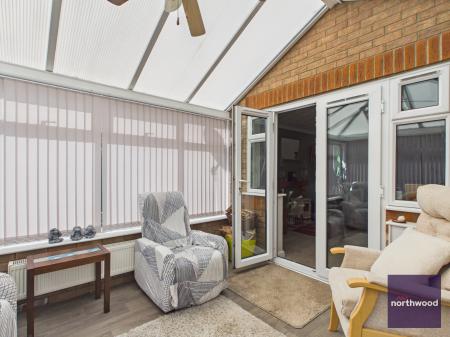 3 bedroom Bungalow for sale in Stapes Garth, Louth, LN11