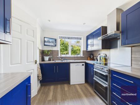 3 bedroom Bungalow for sale in Stapes Garth, Louth, LN11