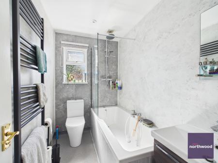 3 bedroom Bungalow for sale in Stapes Garth, Louth, LN11