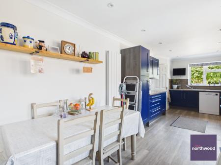 3 bedroom Bungalow for sale in Stapes Garth, Louth, LN11