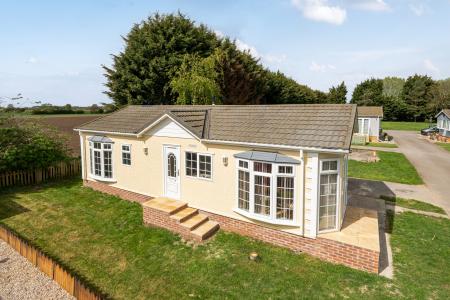 2 bedroom Park home for sale in Chapel Farm Park, Horncastle, LN4