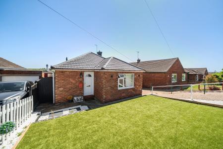 2 bedroom Bungalow for sale in Hillside Avenue, Lincoln, LN2