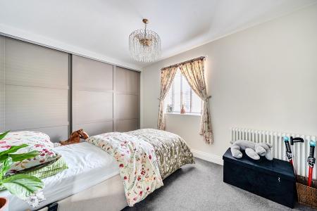5 bedroom Detached house for sale in Main Street, North Kyme, LN4