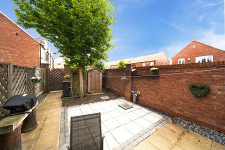 3 bedroom Semi-detached house for sale in Pitsford Close, Lincoln, LN5