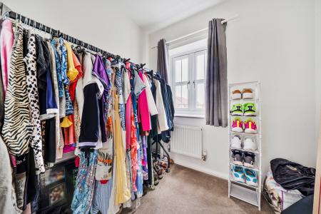 3 bedroom Semi-detached house for sale in Pitsford Close, Lincoln, LN5