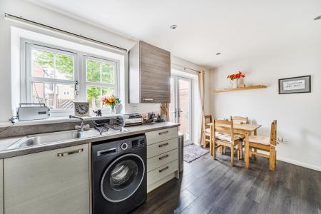 3 bedroom Semi-detached house for sale in Pitsford Close, Lincoln, LN5