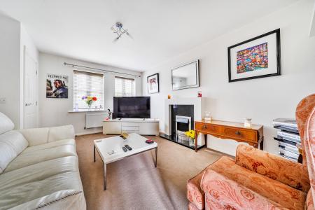 3 bedroom Semi-detached house for sale in Pitsford Close, Lincoln, LN5
