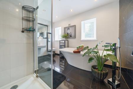 3 bedroom Detached bungalow for sale in School Lane, Horncastle, LN9