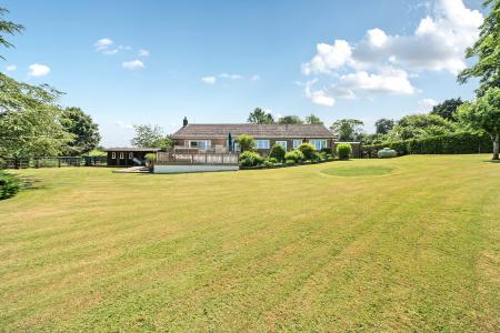 3 bedroom Detached bungalow for sale in School Lane, Horncastle, LN9