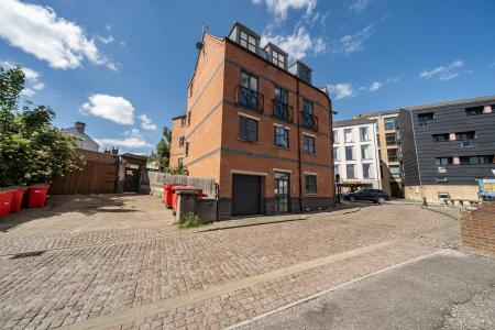 2 bedroom Flat for sale in Swan Street, Lincoln, LN2