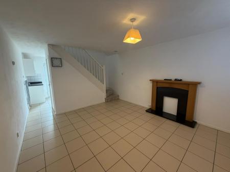 2 bedroom Semi-detached house to let in Hale Close, Lincoln, LN2