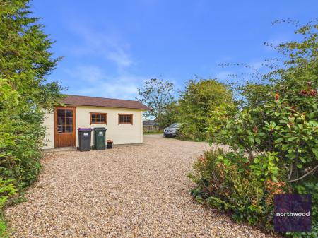 4 bedroom Detached house for sale in Fen Lane, Trusthorpe, LN12