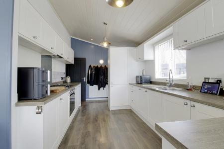 2 bedroom Park home for sale in East Bank Tallington Lakes, Lincoln, PE9