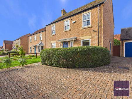 4 bedroom Detached house for sale in Alder Place, Alford, LN13