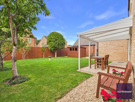 4 bedroom Detached house for sale in Alder Place, Alford, LN13