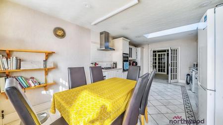 6 bedroom Detached house for sale in Lee Road, Lincoln, Lincoln, LN2