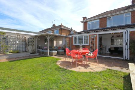 3 bedroom Semi-detached house for sale in Ashby Road, Newbold Coleorton, LE67