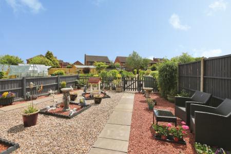 3 bedroom Semi-detached house for sale in Ashby Road, Osgathorpe, LE12