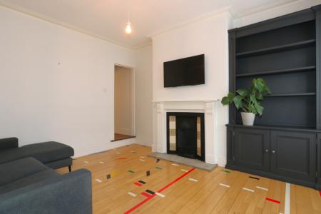 3 bedroom Terraced House for sale in Avenue Road, Ashby-De-La-Zouch, LE65