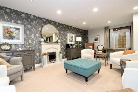 2 bedroom Ground floor flat for sale in Bainbridge Court, Ashby-De-La-Zouch, LE65