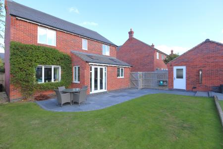 4 bedroom Detached house for sale in Bishop Hall Road, Ashby-De-La-Zouch, LE65