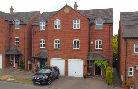 4 bedroom Semi-detached house for sale in Brooks Close, Donisthorpe, DE12