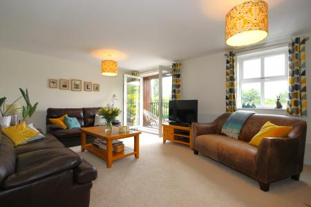 4 bedroom Semi-detached house for sale in Brooks Close, Donisthorpe, DE12