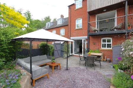 4 bedroom Semi-detached house for sale in Brooks Close, Donisthorpe, DE12