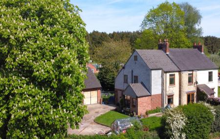 3 bedroom Cottage for sale in Burton Road, Ashby-De-La-Zouch, LE65