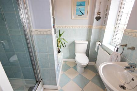 5 bedroom Detached house for sale in Buttercup Avenue, Donisthorpe, DE12