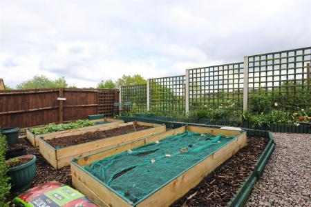 5 bedroom Detached house for sale in Buttercup Avenue, Donisthorpe, DE12