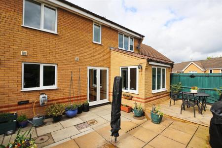 5 bedroom Detached house for sale in Buttercup Avenue, Donisthorpe, DE12
