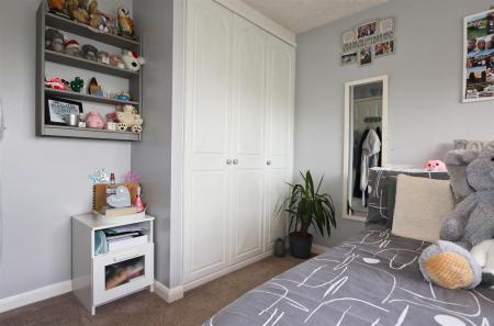 5 bedroom Detached house for sale in Buttercup Avenue, Donisthorpe, DE12