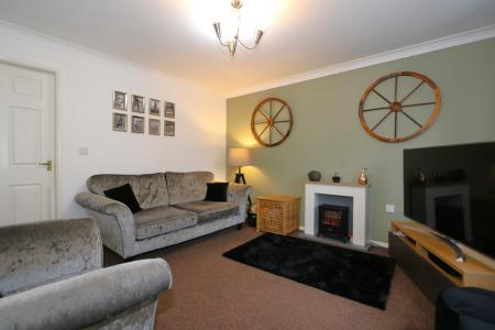 3 bedroom End of terrace house for sale in Buttercup Avenue, Donisthorpe, DE12