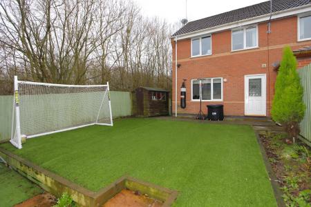 3 bedroom End of terrace house for sale in Buttercup Avenue, Donisthorpe, DE12