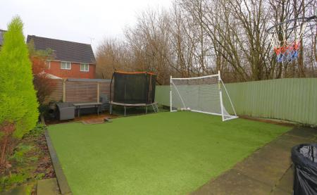 3 bedroom End of terrace house for sale in Buttercup Avenue, Donisthorpe, DE12