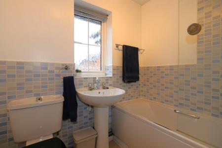 3 bedroom End of terrace house for sale in Buttercup Avenue, Donisthorpe, DE12